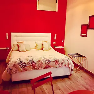 arianiello-suite-a-due-passi-dal-cristo-velato.hotels-amalfi.com/