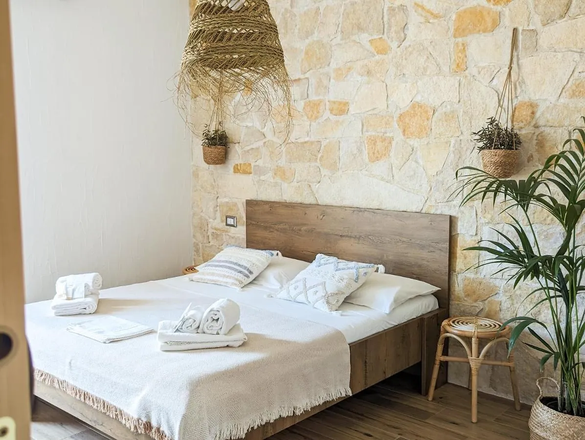 Arya Room Villasimius Bed & Breakfast